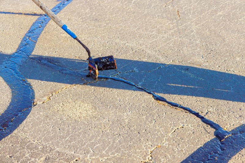 Commercial Asphalt Sealing in Miami Dade County, FL