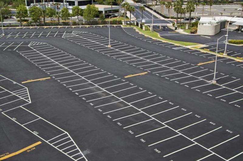 Commercial Parking Lot Sealing in Miami Dade County, FL